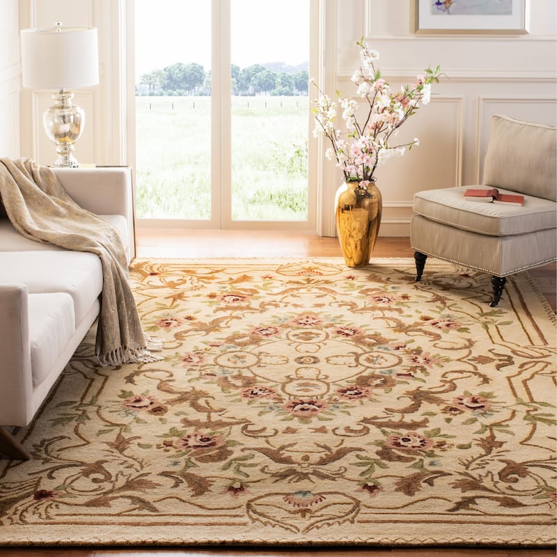 SAFAVIEH Handmade Empire Ffiona Traditional Oriental Wool Rug - 6' x 9' - Beige/Light Gold