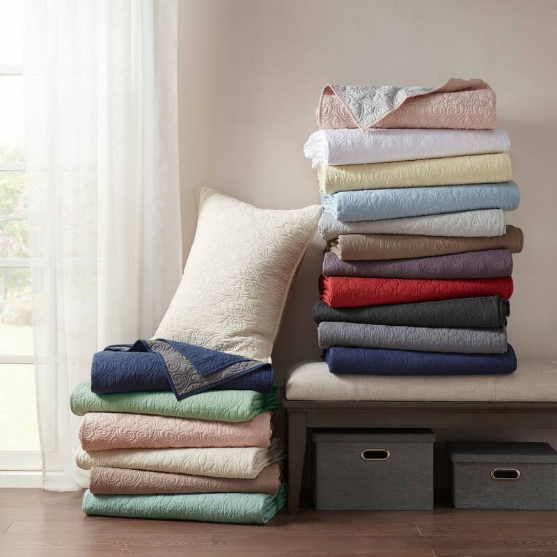 Madison Park Mansfield Reversible Quilt Set