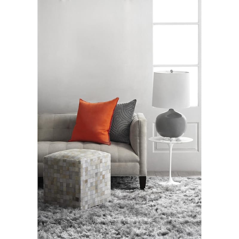 Hand-woven Altus Plush Area Rug