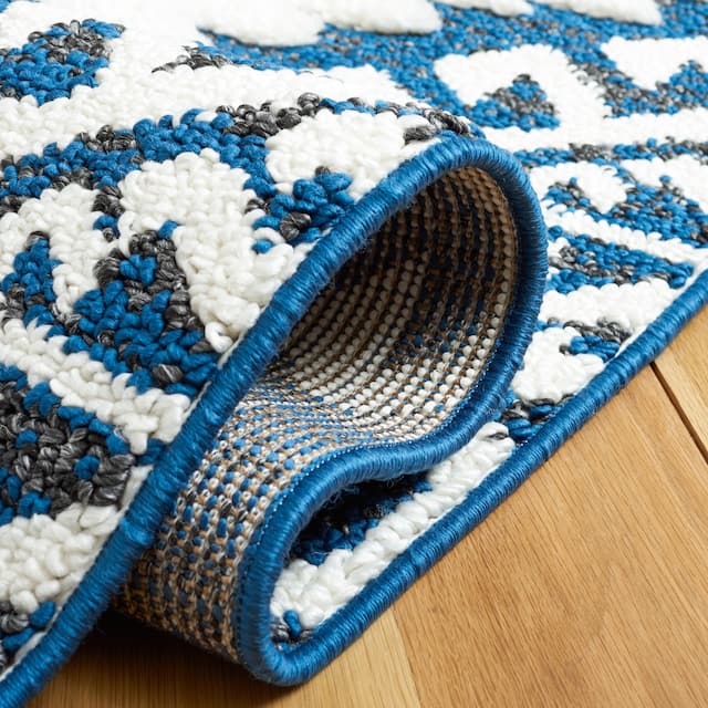 SAFAVIEH Moroccan Tassel Shag Iulieana Boho Tribal 2-inch Thick Rug