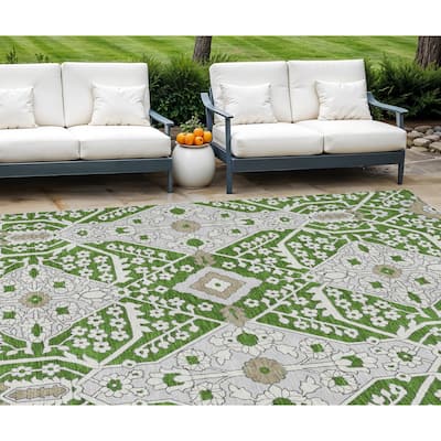 HomeRoots Floral Transitional Rectangle Outdoor Rug