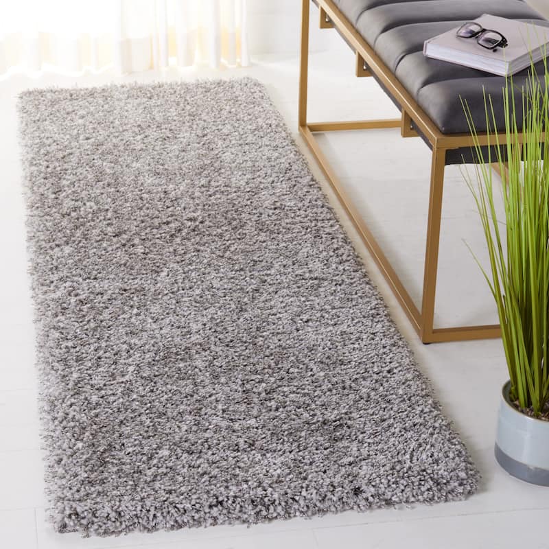SAFAVIEH Santa Monica Shag Einara 2-inch Thick Area Rug - 2'3" x 7' Runner - Silver - Runner