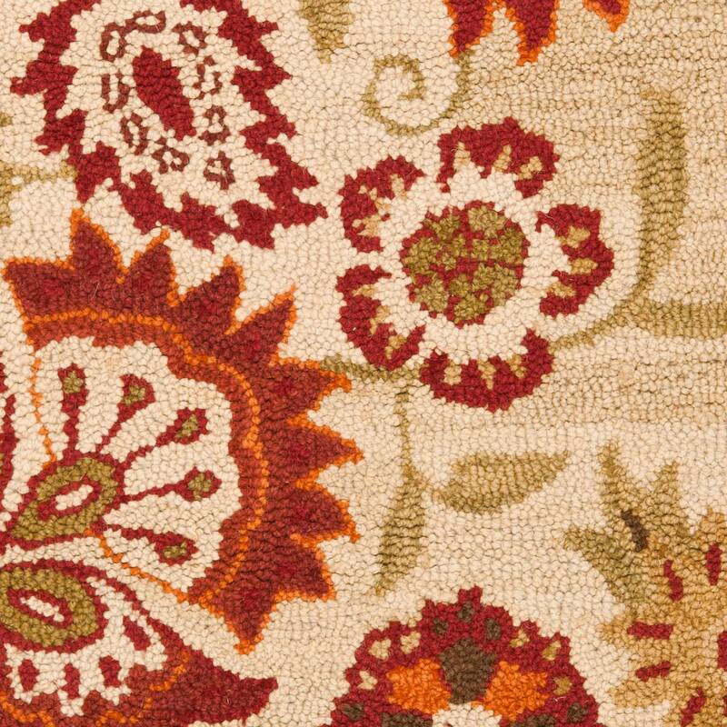 SAFAVIEH Handmade Blossom Paisley Christene Modern Floral Wool Rug