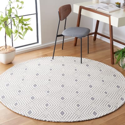 SAFAVIEH Handmade Marbella Matxalen Modern Wool Rug