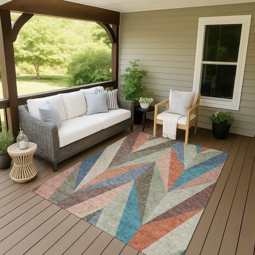 Machine Washable Indoor/ Outdoor Modern Chevron Chantille Rug