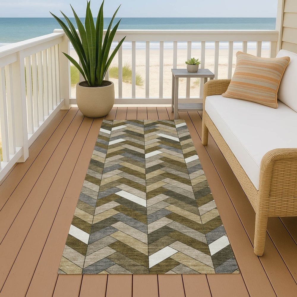 Machine Washable Indoor/ Outdoor Modern Chevron Chantille Rug