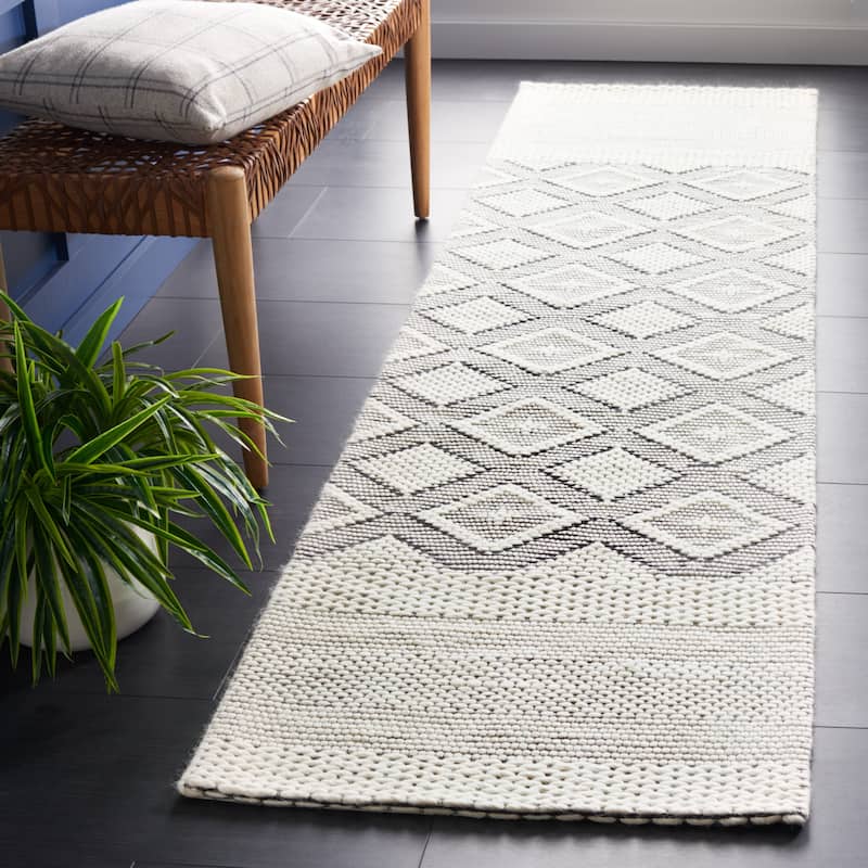 SAFAVIEH Handmade Vermont Marisela Wool Rug - 2'3" x 8' Runner - Ivory/Black