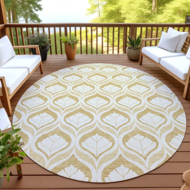 Machine Washable Indoor/ Outdoor Modern Trellis Chantille Rug - Gold - 8' x 8'