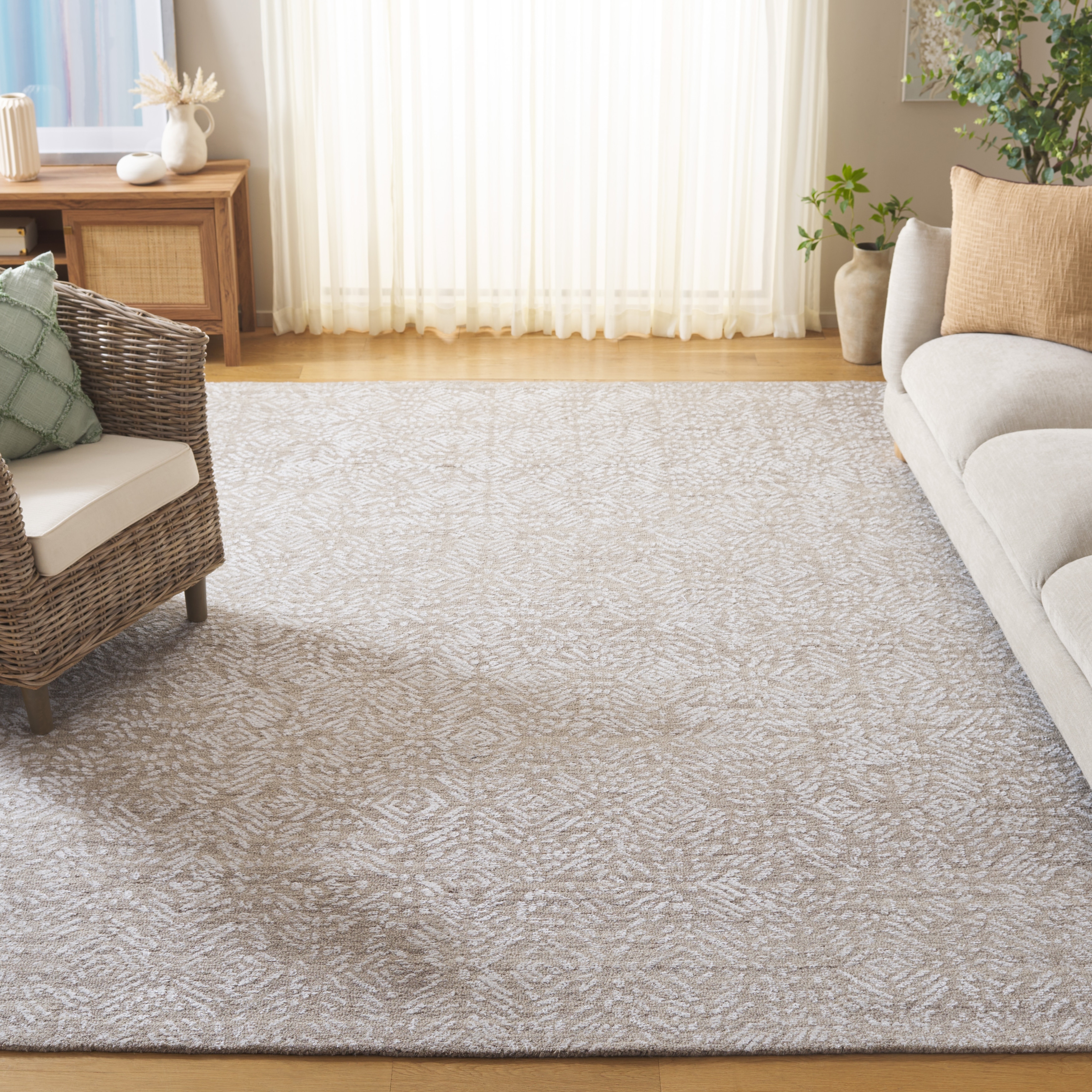 SAFAVIEH Handmade Glamour Isey Modern Wool & Viscose Rug