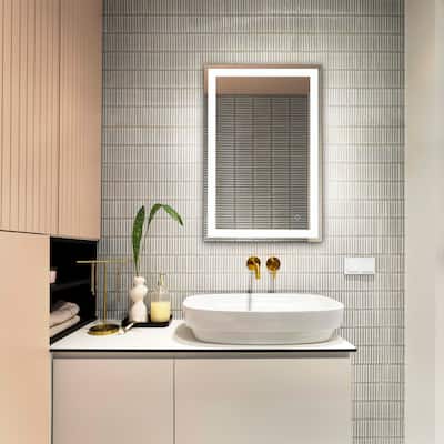 SAFAVIEH Home Hyatt 24" LED Vanity Mirror - Silver / White