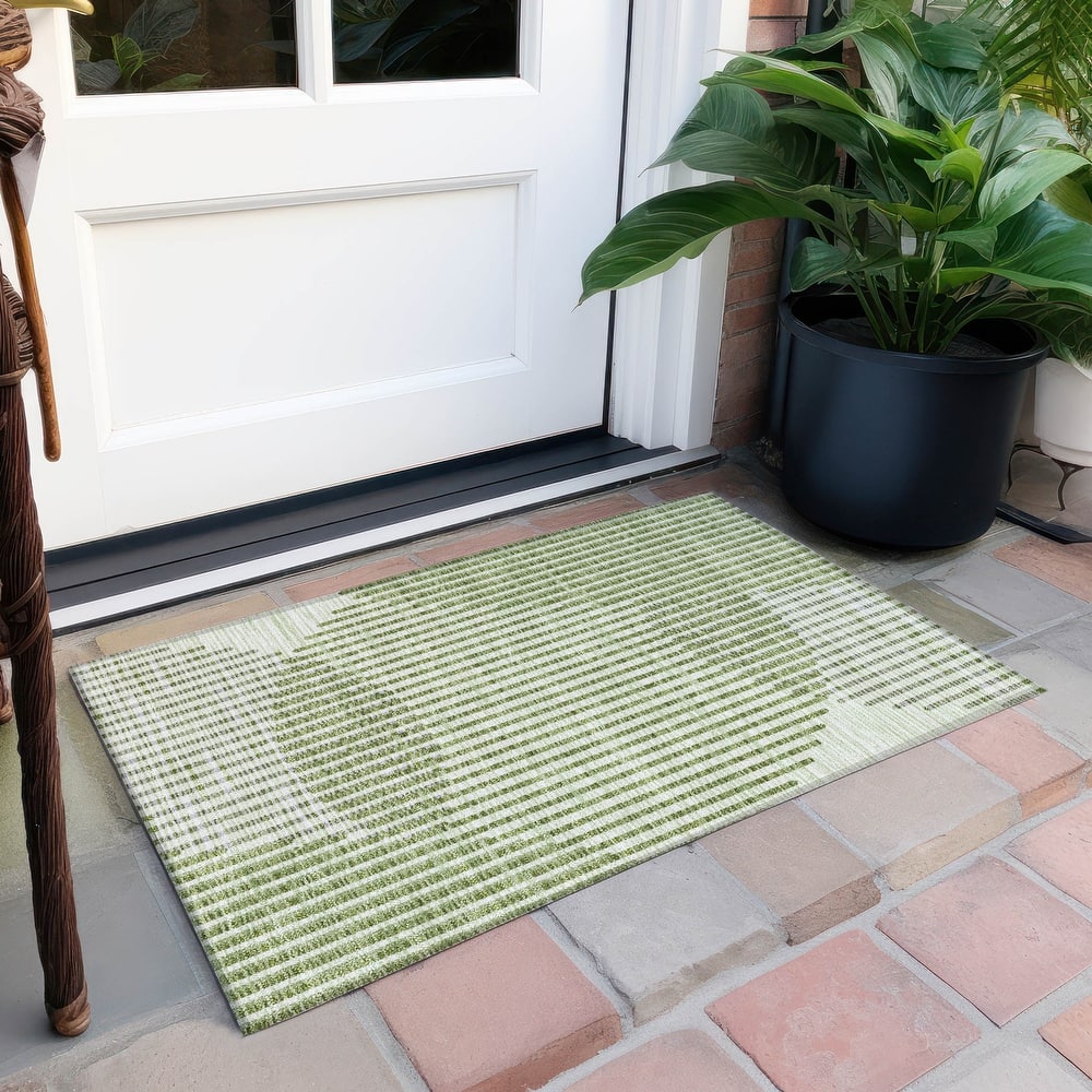 Machine Washable Indoor/ Outdoor Abstract Stripe Chantille Rug
