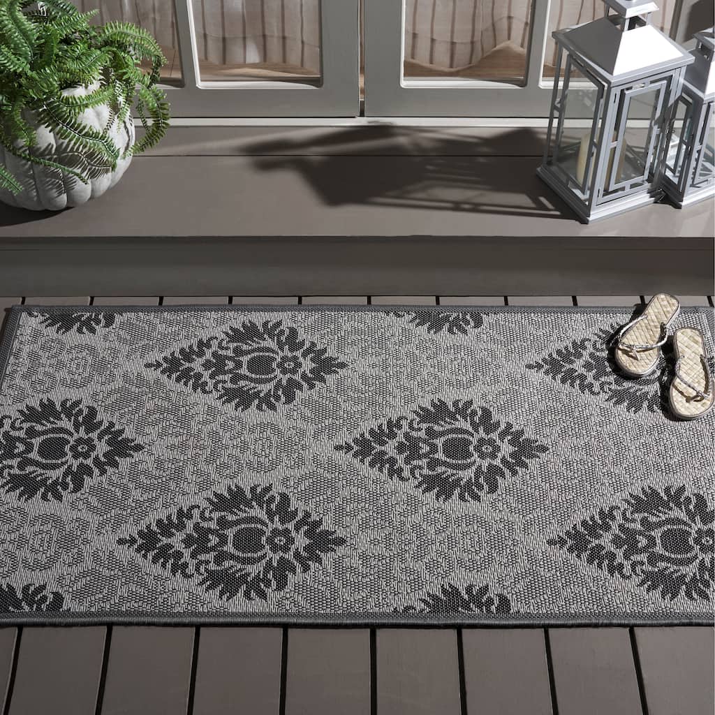 SAFAVIEH Courtyard Elidia Indoor/ Outdoor Waterproof Patio Backyard Rug