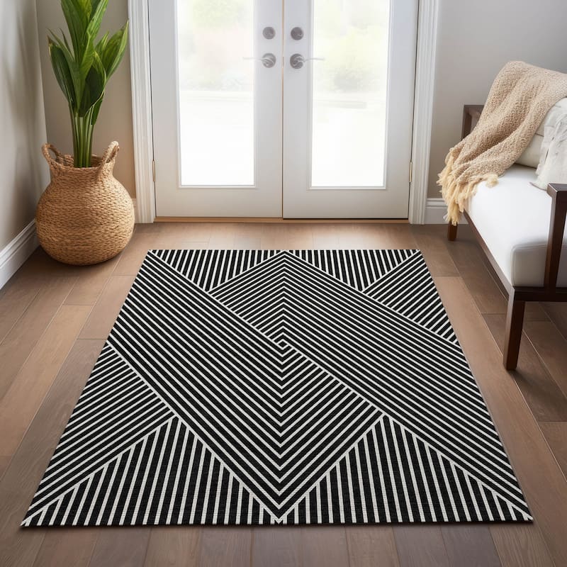 Machine Washable Indoor/ Outdoor Modern Geo Chantille Rug