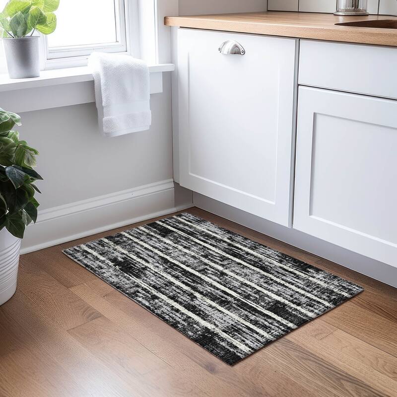 Machine Washable Indoor/ Outdoor Chantille Stripe Ombre Rug
