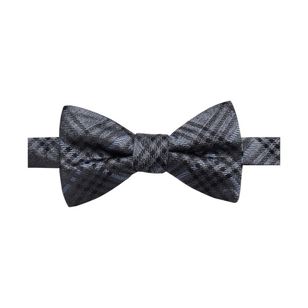 ryan seacrest bow tie