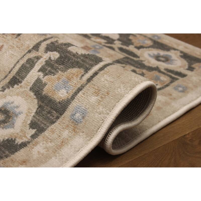 ECARPETGALLERY Machine Woven Gloria Ivory Area Rug