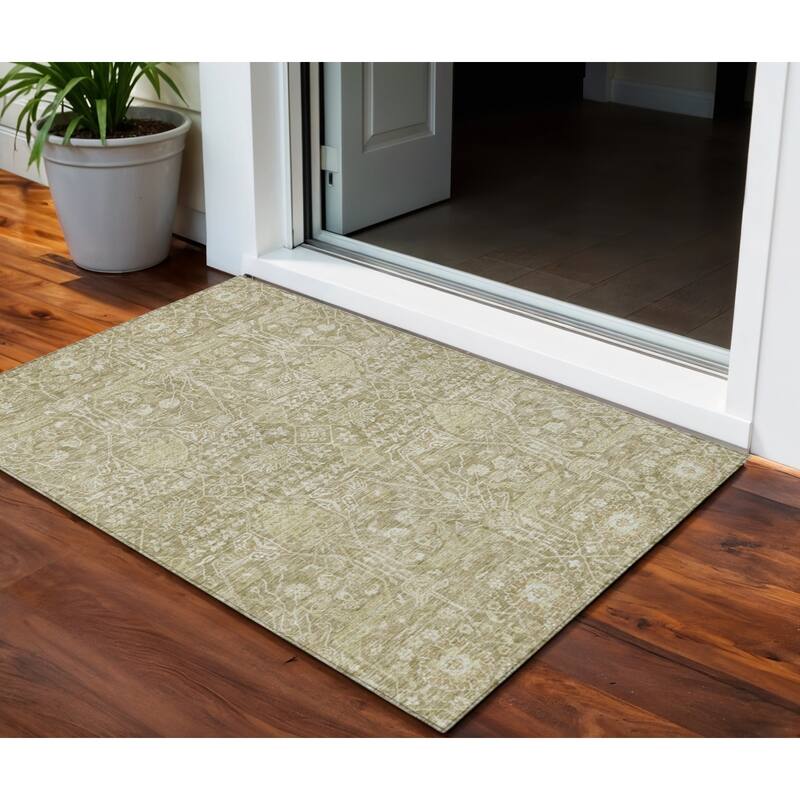 HomeRoots Floral Transitional Rectangle Outdoor Rug - 3' x 5'