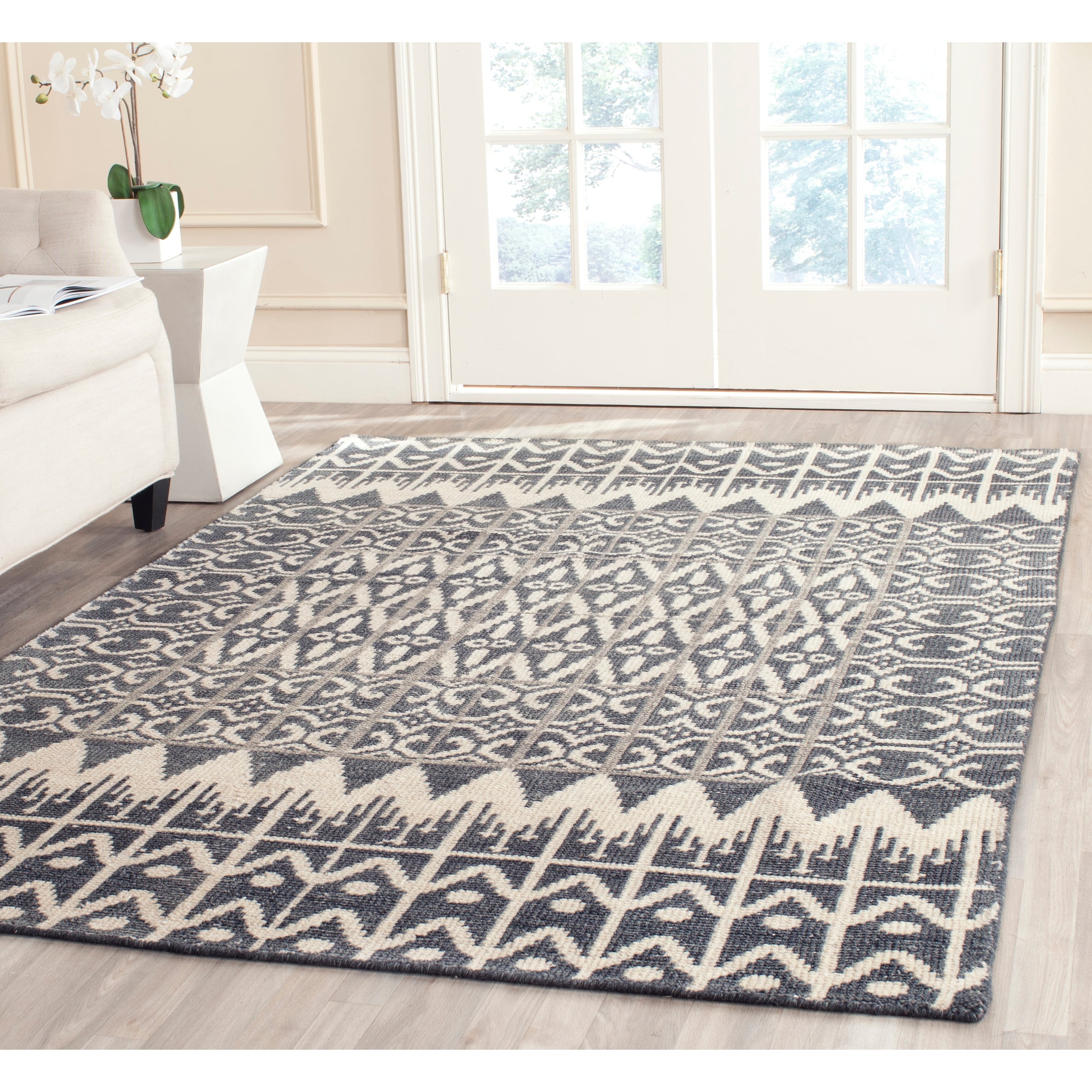 SAFAVIEH Hand-knotted Kenya Vanita Southwestern Tribal Wool Rug