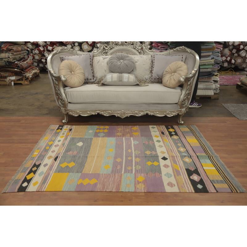 Hand Woven Southwestern Wool Multi-Colored Geometric Area Rug - 6' 7'' X 4' 8''
