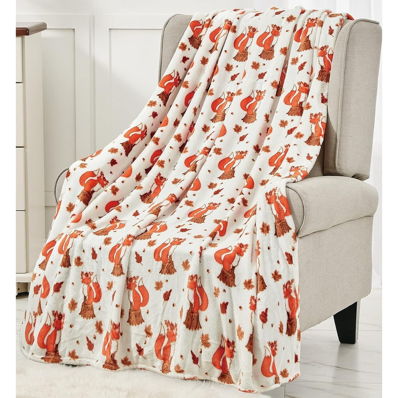 Decor More Autumn Wonder Microplush Throw Blanket 50 x 60 Fox in The Forest