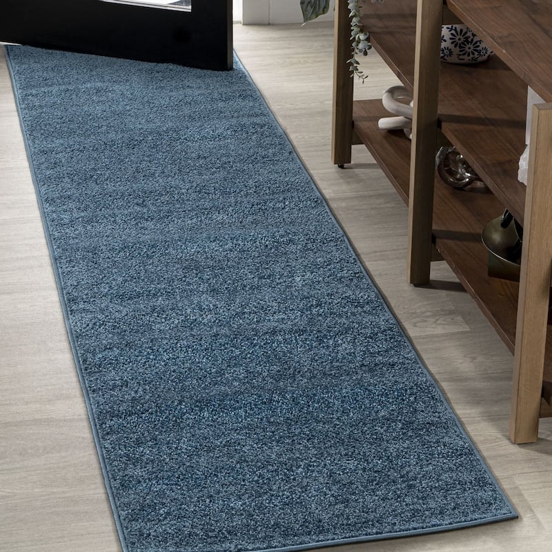 JONATHAN Y Tumbling Solid Low-Pile Area Rug - 2 X 10 - Turquoise