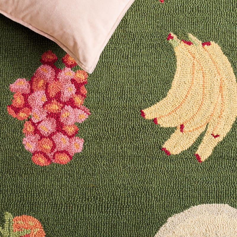 SAFAVIEH Handmade Chelsea Sefkije French Country Fruit Wool Rug
