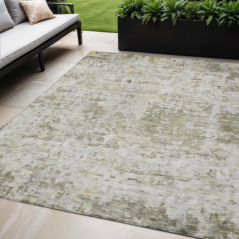 HomeRoots Abstract Transitional Rectangle Outdoor Rug - 5' X 8'
