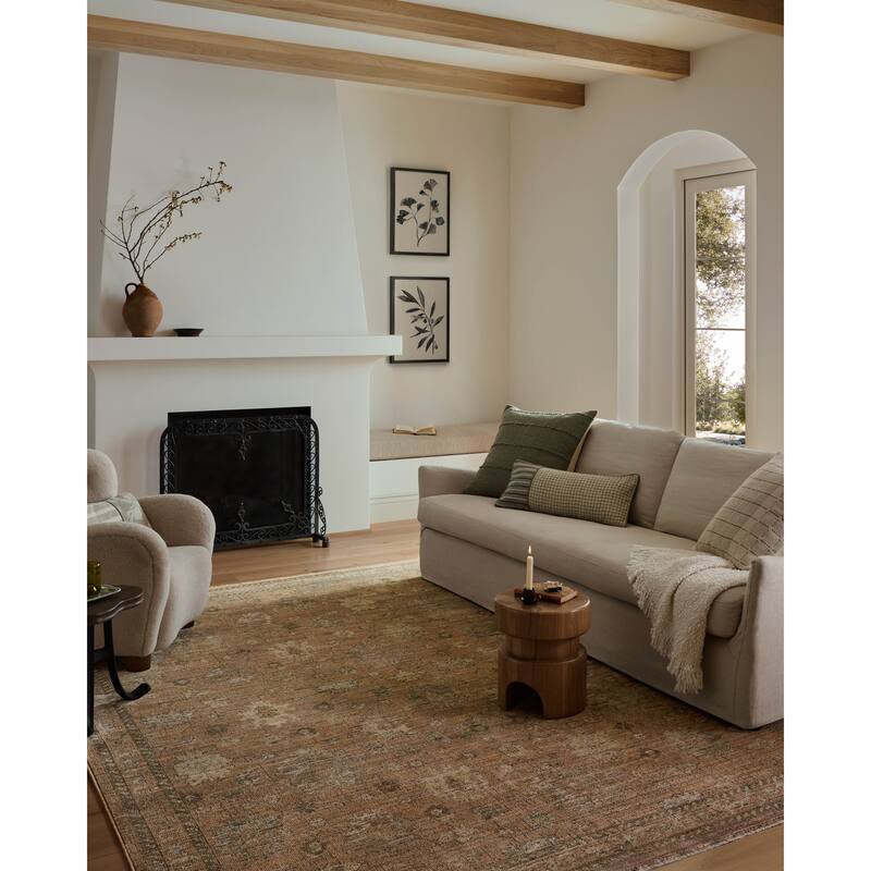 Alexander Home Paloma Traditional Area Rug - 2'-3" x 3'-9"