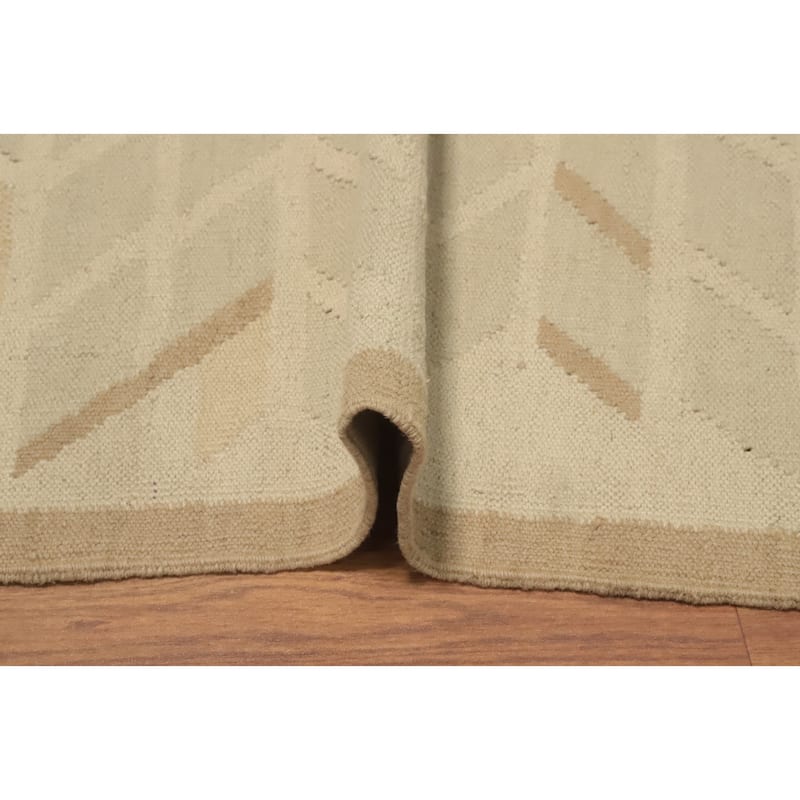 Hand Woven Oriental 100% Wool Carpet Southwestern Tribal Beige & Ivories Kilim Area Rug - 5' 7'' X 4' 2''