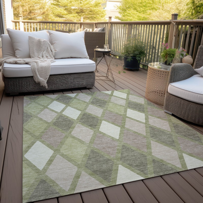Machine Washable Indoor/ Outdoor Chantille Diamond Prism Rug