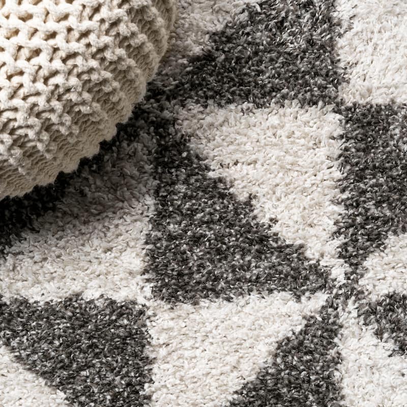 JONATHAN Y Inca Geometric Shag Area Rug