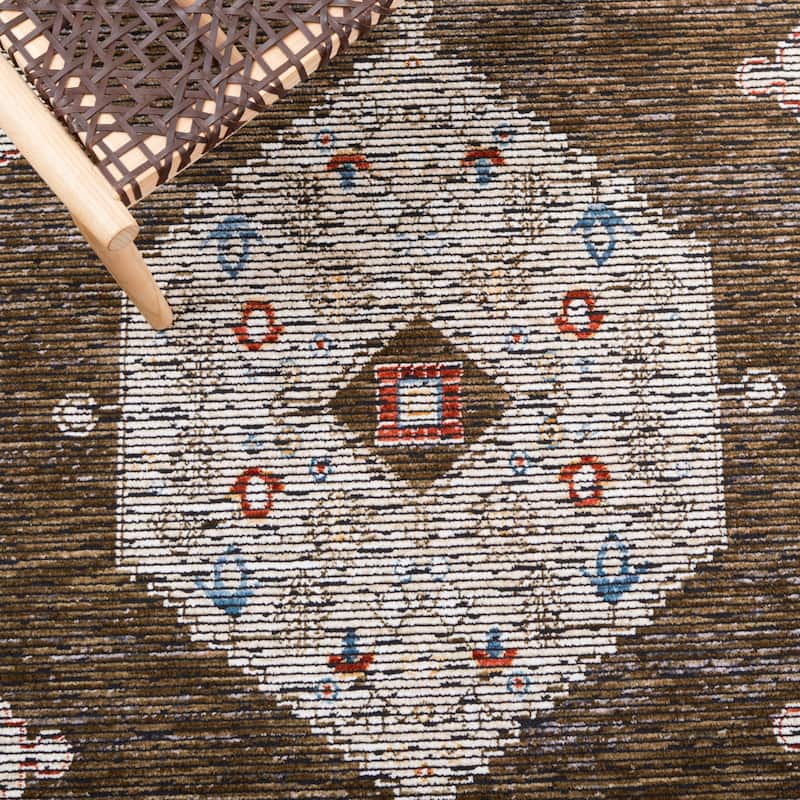 SAFAVIEH Sierra Evalena Oriental Rug