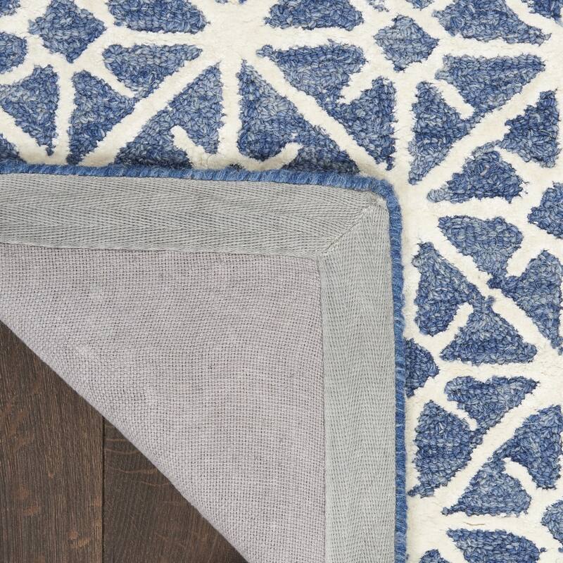 Hand Tufted Geometric Area Rug - 3'6"