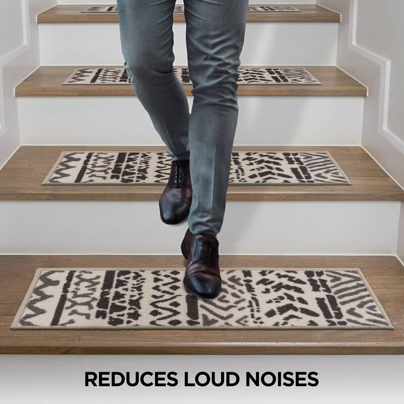 World Rug Gallery Geometric Bohemian Design Brown/Tan 26-inch Non-slip Stair Treads