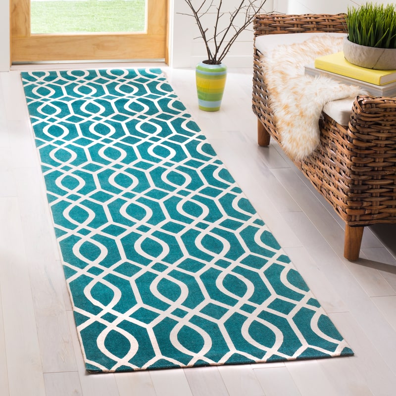 SAFAVIEH Handmade Cedar Brook Maral Modern Cotton Rug