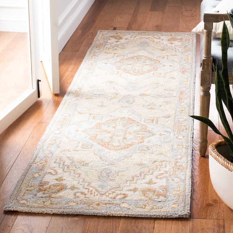 SAFAVIEH Handmade Heritage Shena Traditional Wool Rug - 2'3" x 8' Runner - Beige/Grey - Runner