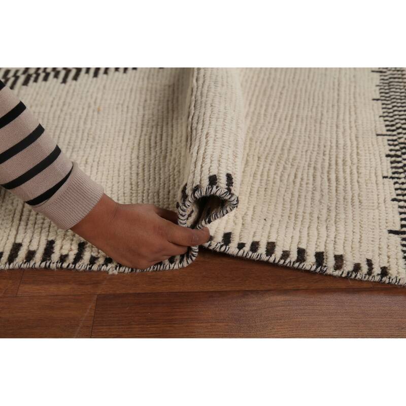 Moroccan Oriental Area Rug Hand-Knotted Wool Carpet - 6'0"x 9'9"