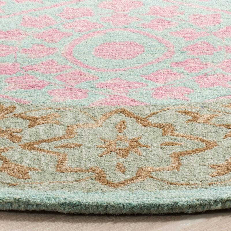 SAFAVIEH Handmade Suzani Keshia Boho Tribal Wool Rug