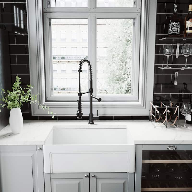 VIGO Zurich 27" H Single Handle Pull-Down Sprayer Kitchen Faucet