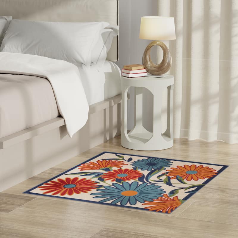 Nourison Alice Indoor/Outdoor Floral Area Rug.