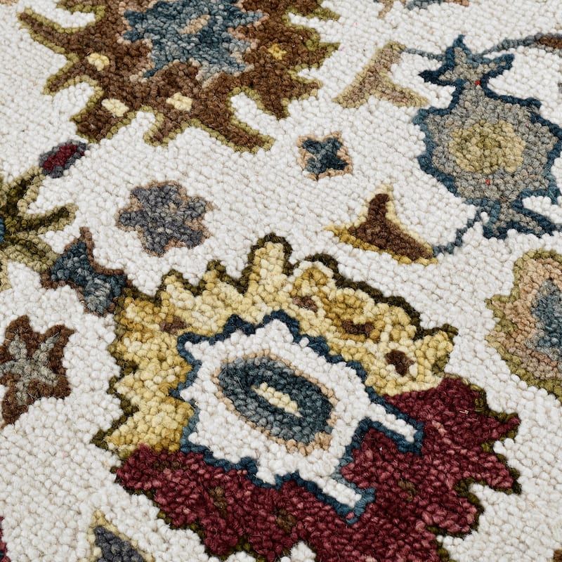 Empress Ivory Traditional Hand-Hooked Area Rug 2' x 3'