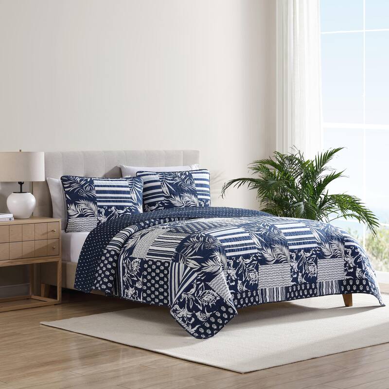 Nautica Avalon Patchwork Print Reversible Lightweight Cotton Quilt (Navy, 3 Piece Set)