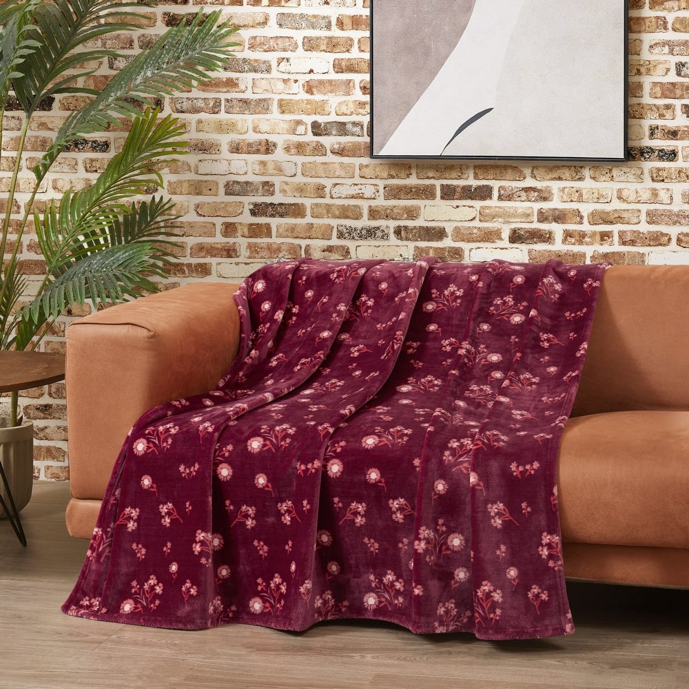 Lucky Brand Daisy Plush Throw Blanket