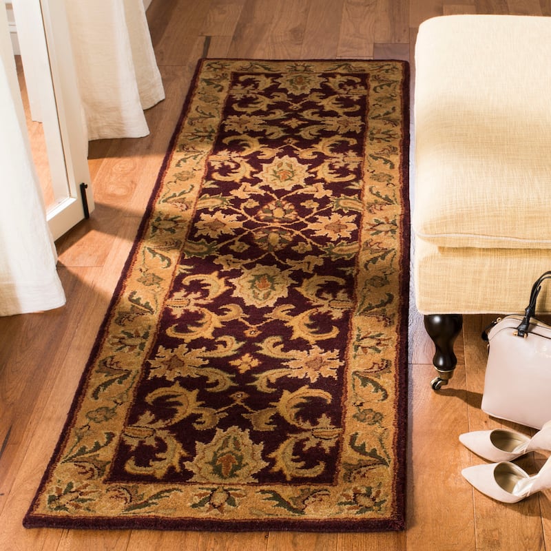 SAFAVIEH Handmade Classic Rukiye Traditional Oriental Wool Rug - 2'3" x 8' Runner - Dark Plum/Gold
