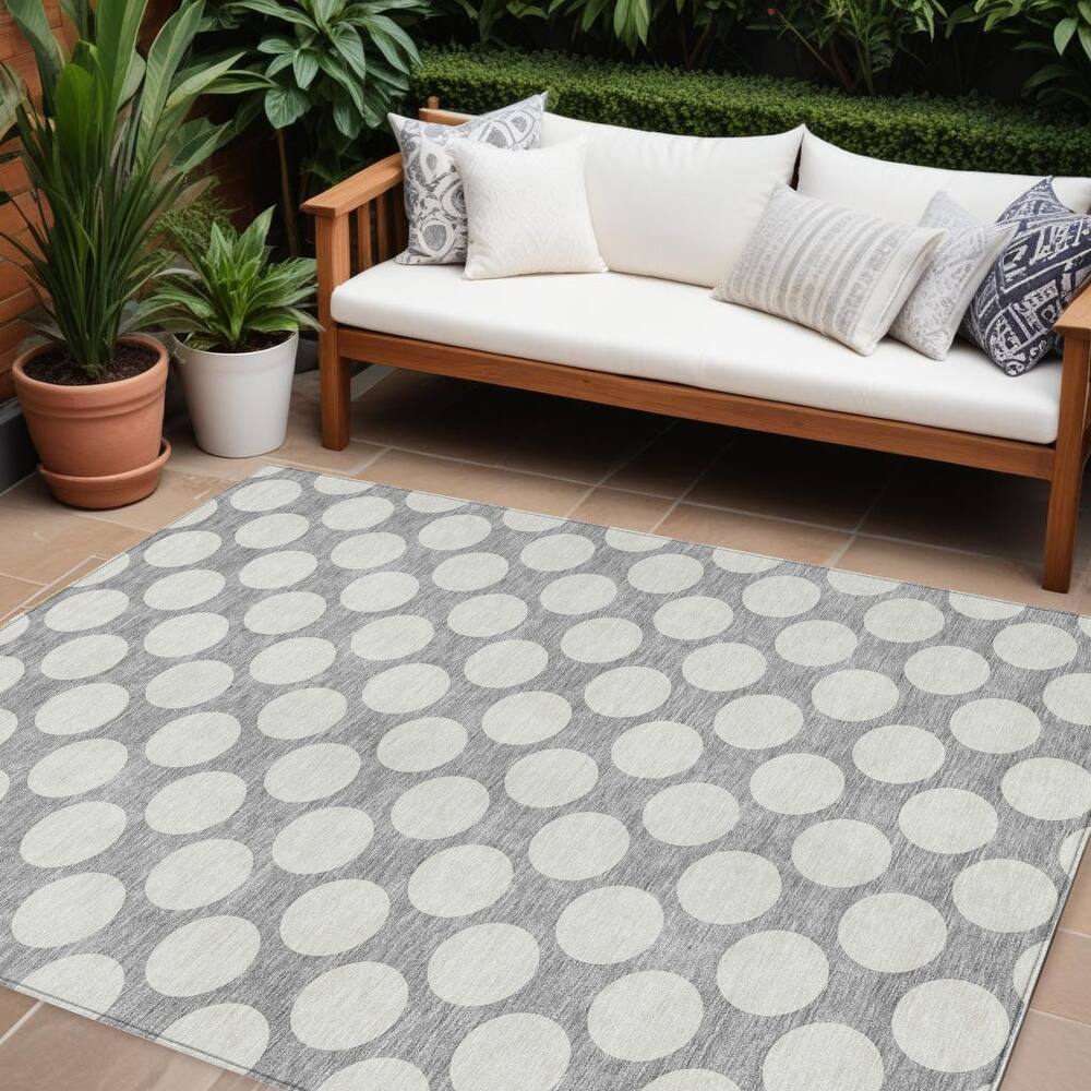 HomeRoots Polka Dot Transitional Rectangle Outdoor Rug