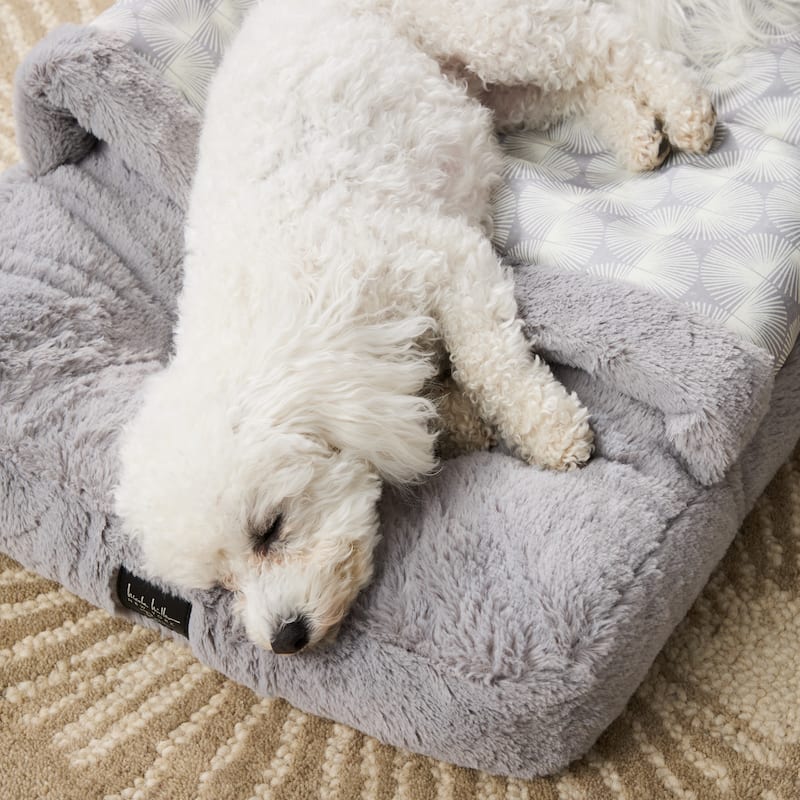 NICOLE MILLER NEW YORK PET Kendall Fluted Geo Cozy Slipper Cave Pet Bed - 22"x17"x11"