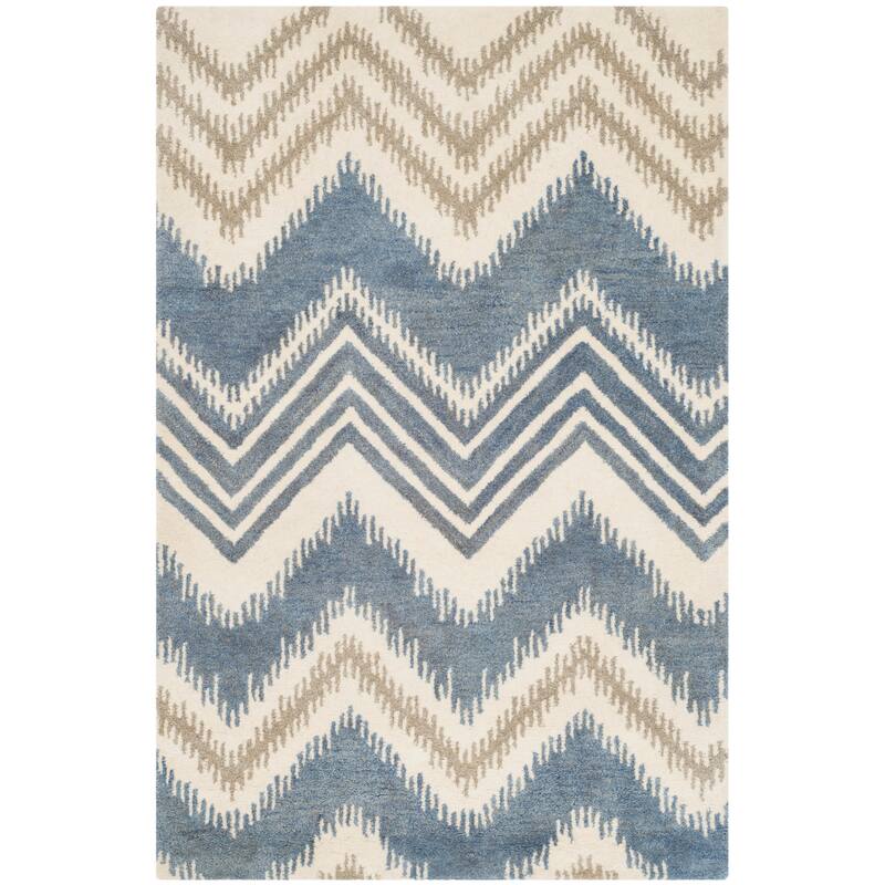 SAFAVIEH Handmade Capri Alexanne Modern Wool Rug
