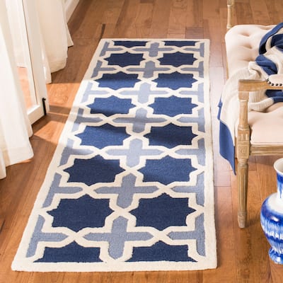 SAFAVIEH Handmade Cambridge Adelgund Modern Moroccan Wool Rug