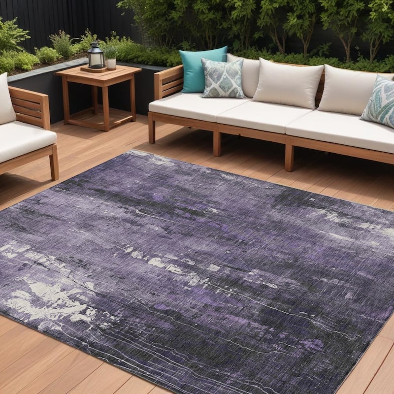 HomeRoots Abstract Transitional Rectangle Outdoor Rug - 10' X 14'