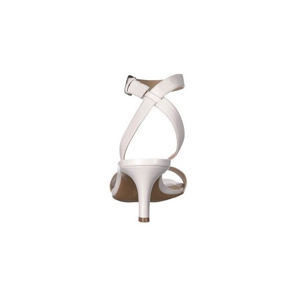 naturalizer hattie sandal